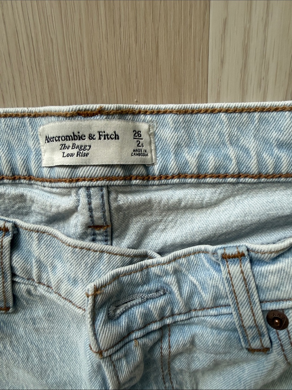 The baggy Low rise Abercrombie Straight Leg Jeans 26 - Picture 2 of 3
